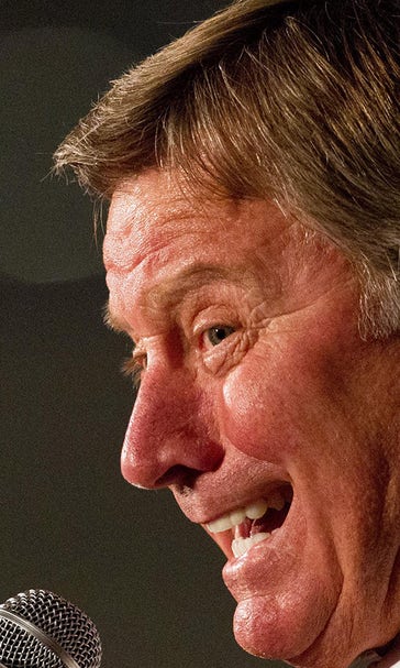 WATCH: A shirtless Spurrier unceremoniously kicked out of house by RG III
